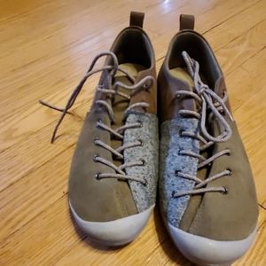 Keen Lower East Side Lace